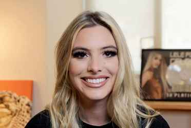 La influencer de 25 años nació en Caracas y cuenta con una impresionante cantidad de seguidores en las redes sociales.