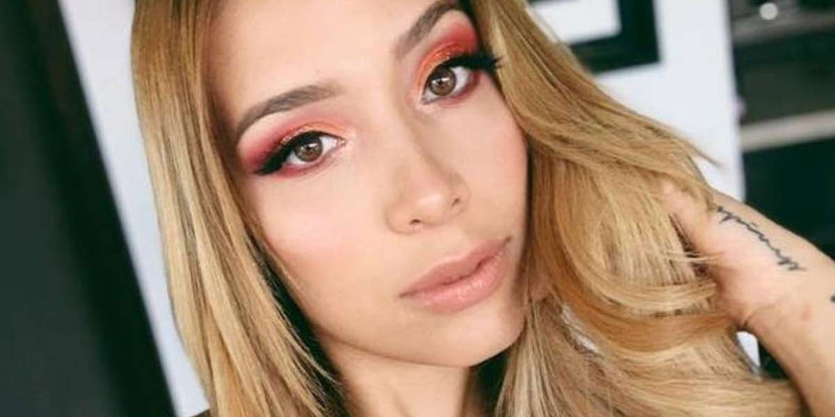 La influencer tuvo un polémico noviazgo que duró solo 10 meses.