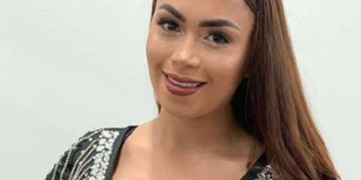 La influencer y la jugadora fueron encaradas por los fans con fuertes preguntas.