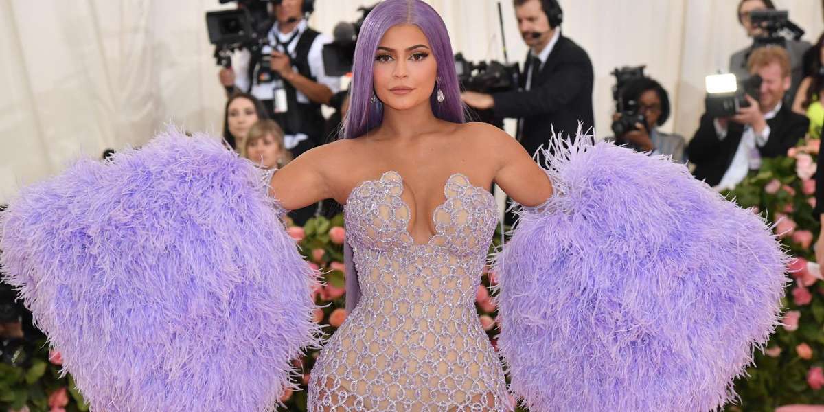 La integrante del clan Kardashian Jenner ha logrado posicionarse ante sus hermanas y otras grandes celebridades.