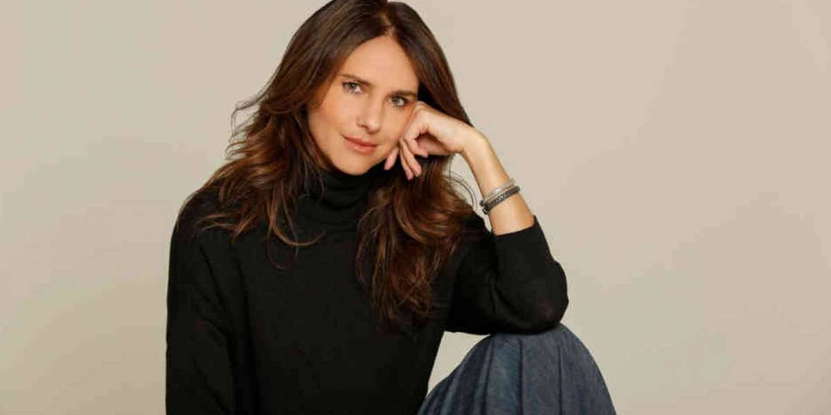La modelo y exreina de belleza protagonizó la portada de una revista a sus 49 años.