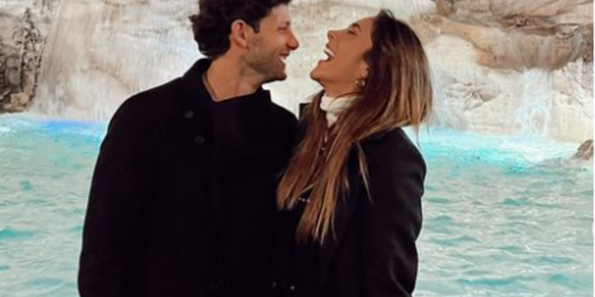 La pareja del momento, sigue demostrándose su amor a través de las redes sociales.