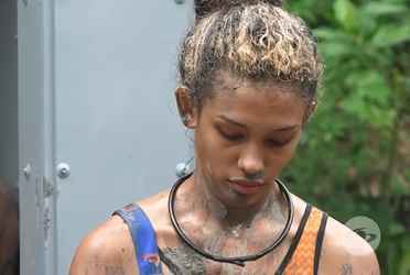La participante de 19 años oriunda de Cartagena tuvo que abandonar la competencia, dejando un lugar. 