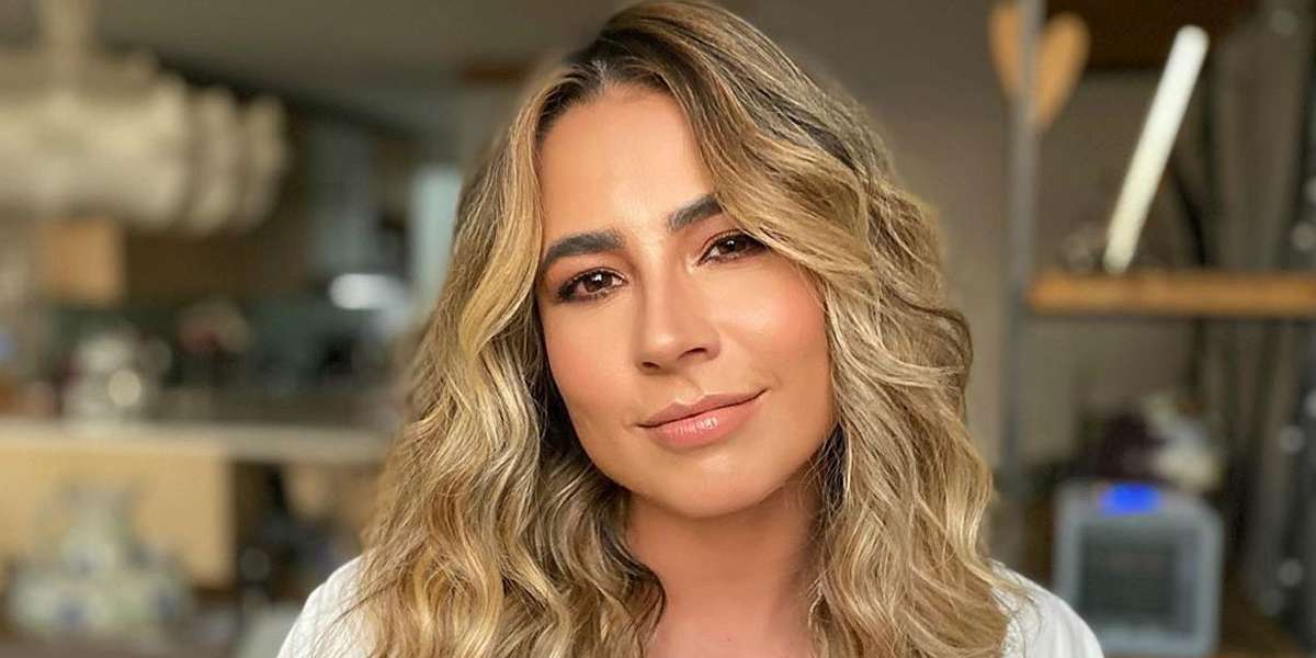 La polémica presentadora se salvó de ser eliminada, pero despidió con lágrimas a un compañero.