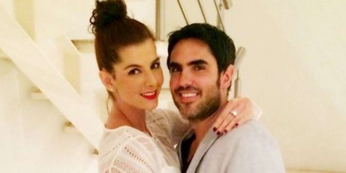 La presentadora contó detalles de su relación amorosa con el actor casi un año antes de que tomaran la decisión de finalizar su unión de más de una década. 
