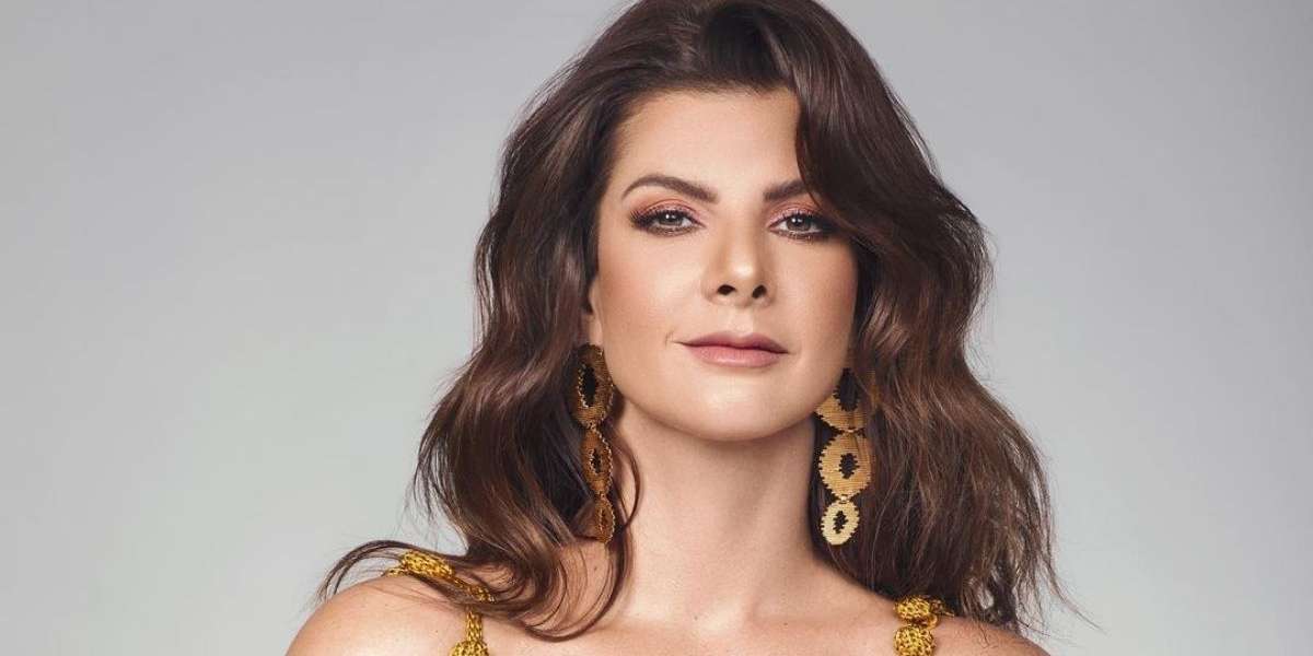 La presentadora de televisión fue involucrada a un empresario reconocido en la esfera del entretenimiento.