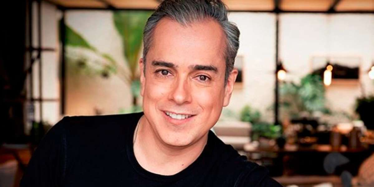La vida del también actor, habría dado un vuelco luego de poner sus finanzas y su amor en peligro.