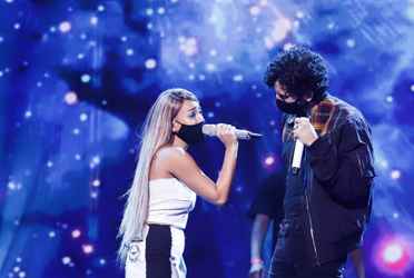 Los cantantes estuvieron juntos en los Kid´s Choice Awards 2020 de Nickelodeon y desataron la euforia por este detalle.