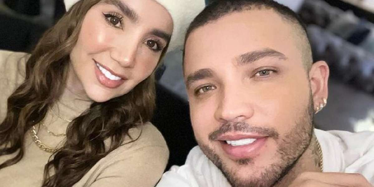 Los cantantes de música popular se casaron hoy 14 de mayo en las horas de la mañana