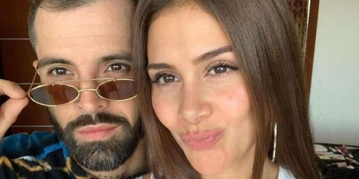 Los cantantes que se estrenan como padres quieren que su hijo tenga lo mejor