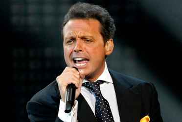 Luis Miguel busca la perfección en sus presentaciones, esto le causa más de un disgusto y así reacciona en sus conciertos.