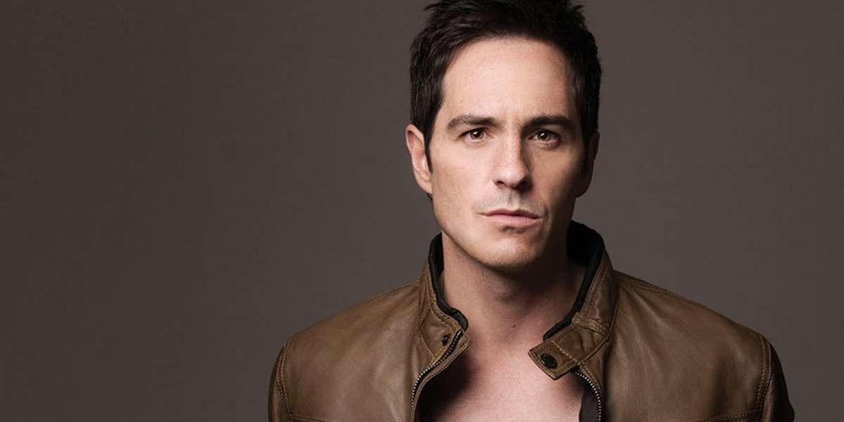 Mauricio Ochmann habría sido opacado por la familia Derbez desaprovechando varias oportunidades de trabajo durante la relación con Aislinn. 