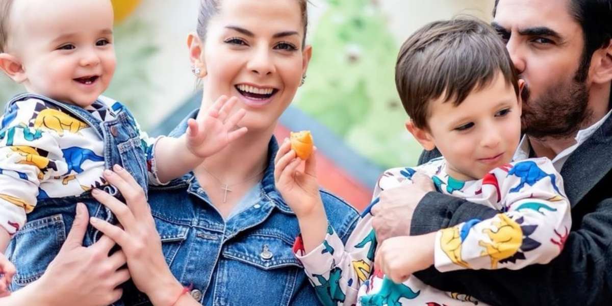 Siguen las especulaciones por la separación de Carolina Cruz y Lincoln Palomeque, esta vez por una indirecta que la presentadora publico en sus redes sociales.