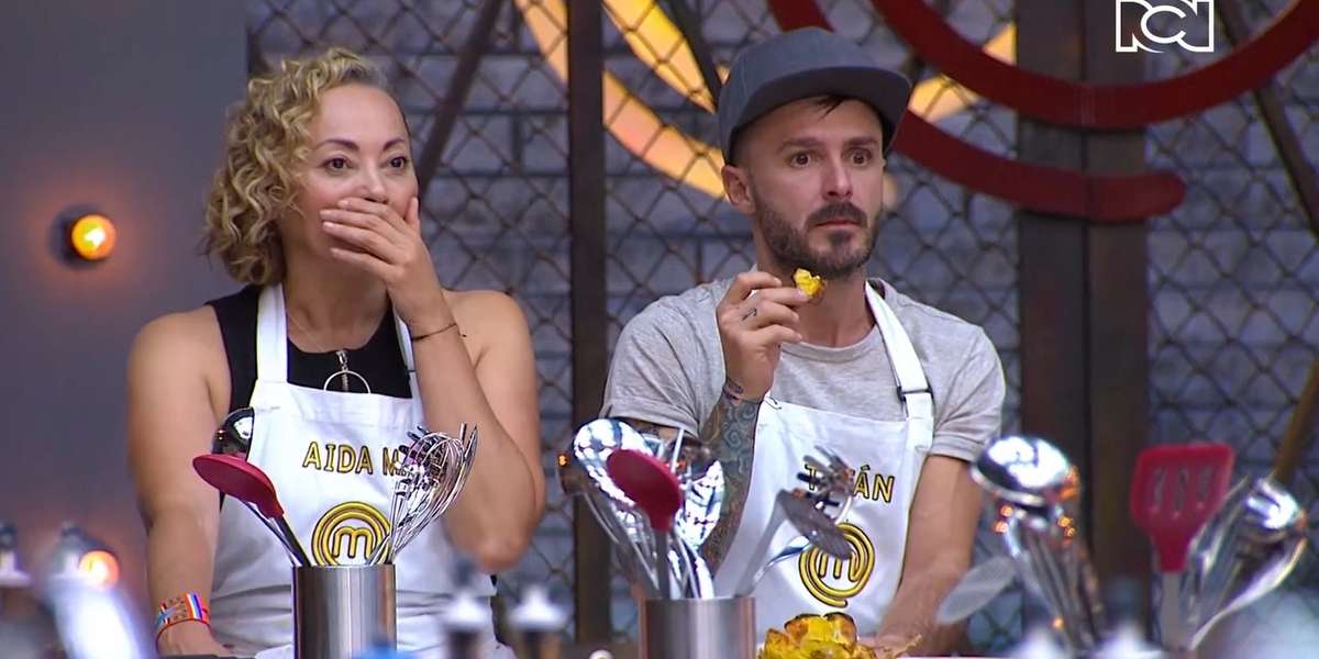 Tatan Mejía se besa con otra mujer en televisión nacional